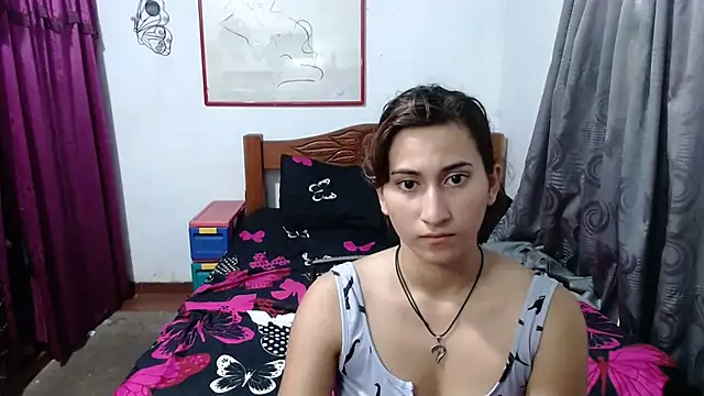 Snapshot of LadyMilk003 chatting on 12/30/24, 05:02 LadyMilk003 online show from 12/30/24, 05:02
