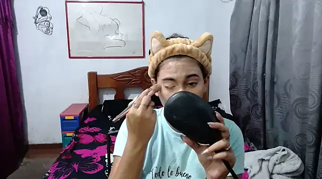Snapshot of LadyMilk003 chatting on 01/06/25, 04:13 LadyMilk003 online show from 01/06/25, 04:13