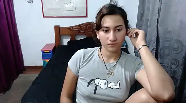 Snapshot of LadyMilk003 chatting on 01/08/25, 06:41 LadyMilk003 online show from 01/08/25, 06:41