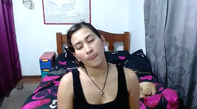 Snapshot of LadyMilk003 chatting on 01/10/25, 03:48 LadyMilk003 online show from 01/10/25, 03:48