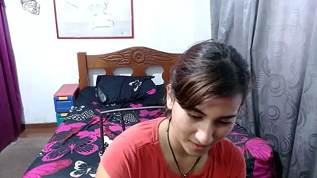 Snapshot of LadyMilk003 chatting on 01/21/25, 03:21 LadyMilk003 online show from 01/21/25, 03:21
