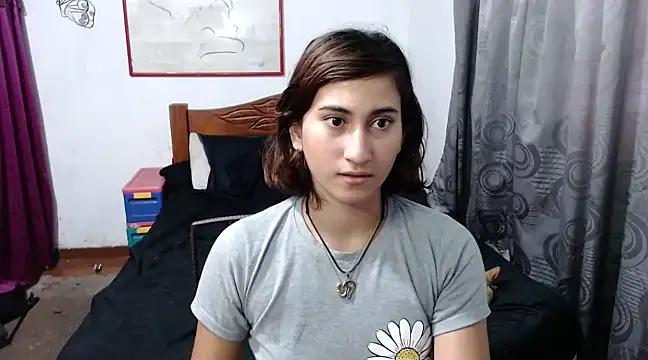Snapshot of LadyMilk003 chatting on 01/30/25, 06:21 LadyMilk003 online show from 01/30/25, 06:21