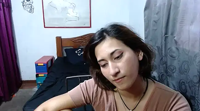 Snapshot of LadyMilk003 chatting on 02/10/25, 06:35 LadyMilk003 online show from 02/10/25, 06:35