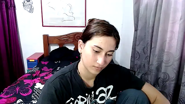 LadyMilk003 online show from 10/15/25, 04:51