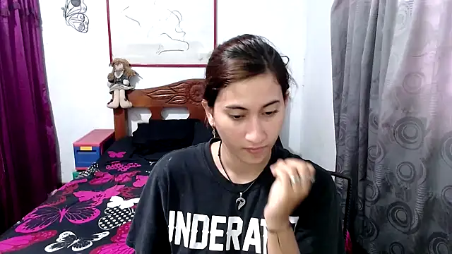 LadyMilk003 online show from 10/24/25, 04:03