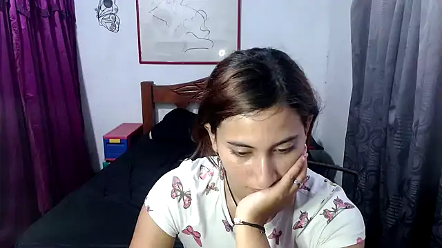 LadyMilk003 online show from 11/18/25, 02:32