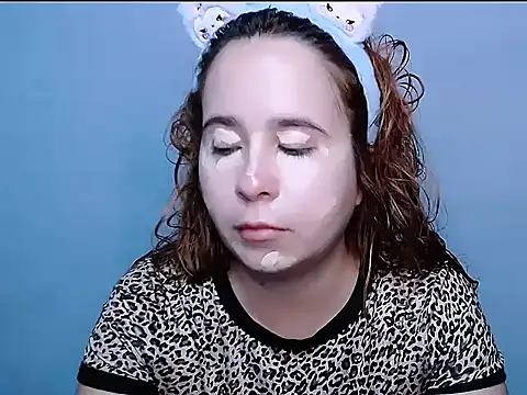 SubLayla01 online show from 09/22/25, 06:21