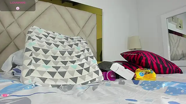 nicole grace0 online show from 02/19/25, 12:11