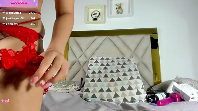 nicole grace0 online show from 02/28/25, 12:09