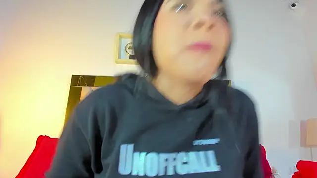 nicole grace0 online show from 10/06/25, 12:02