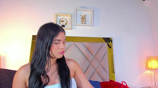 nicole grace0 online show from 10/09/25, 12:03