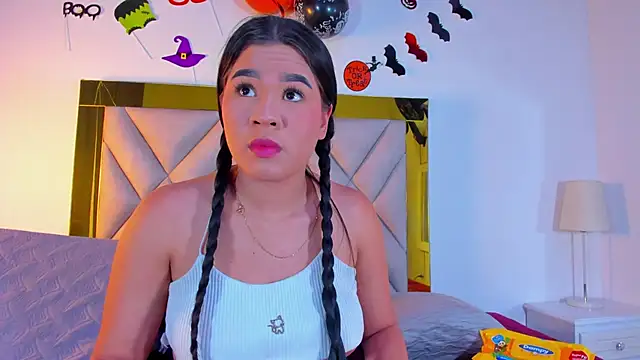 nicole grace0 online show from 10/29/25, 12:07