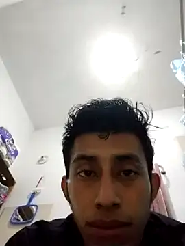 Snapshot of Flaquito_pitudo chatting on 01/15/25, 04:47 Flaquito pitudo online show from 01/15/25, 04:47