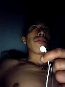 Snapshot of Flaquito_pitudo chatting on 03/16/25, 10:11 Flaquito pitudo online show from 03/16/25, 10:11