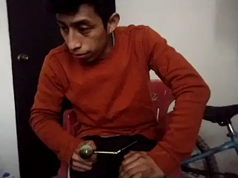 Snapshot of Flaquito_pitudo chatting on 03/16/25, 01:38 Flaquito pitudo online show from 03/16/25, 01:38