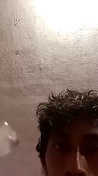 Snapshot of Flaquito_pitudo chatting on 09/28/25, 11:32 Flaquito pitudo online show from 09/28/25, 11:32