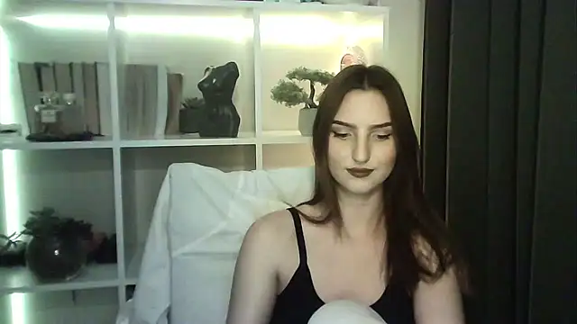 X Alisa online show from 11/08/25, 06:40