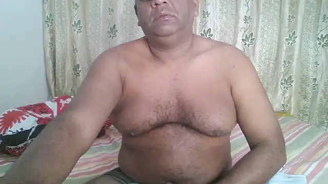 Snapshot of Beargryzzly chatting on 01/22/25, 11:56 Beargryzzly online show from 01/22/25, 11:56