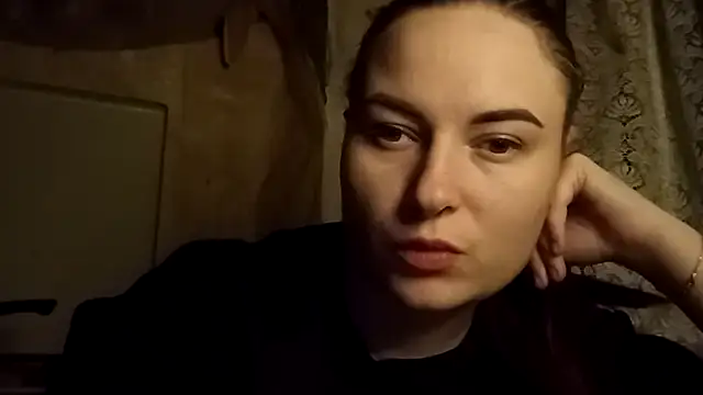 Snapshot of ElenaMaeer chatting on 02/17/25, 04:15 ElenaMaeer online show from 02/17/25, 04:15