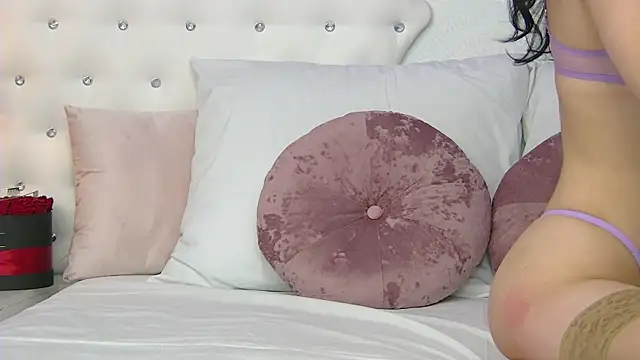 SophiaVilner online show from 02/06/25, 10:21