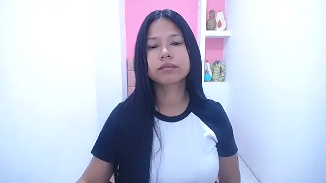 Letty Plugxo online show from 03/19/25, 01:29