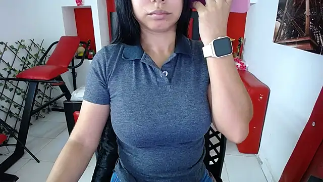 Letty Plugxo online show from 09/19/25, 12:17