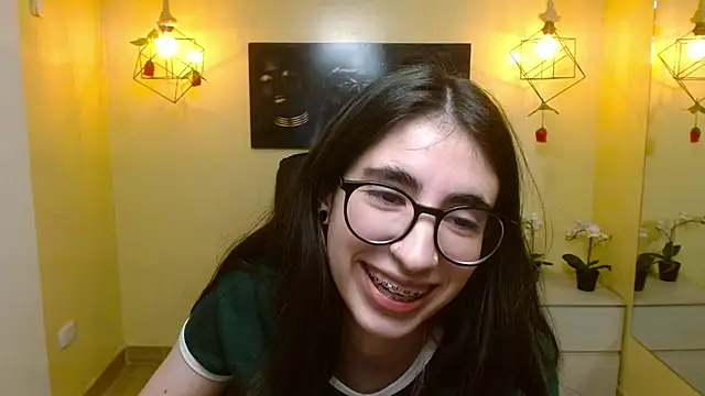 LenaRoses online show from 03/05/25, 12:38