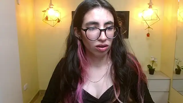 LenaRoses online show from 03/22/25, 07:31