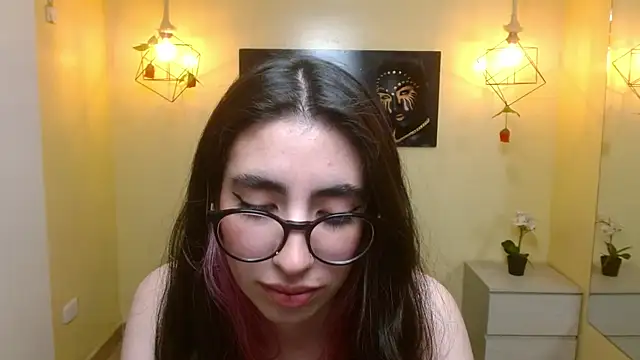 LenaRoses online show from 03/22/25, 10:37