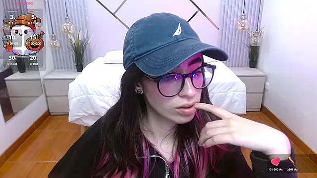 LenaRoses online show from 10/18/25, 08:42