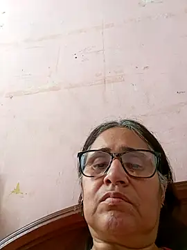  candi online show from 02/09/25, 08:02