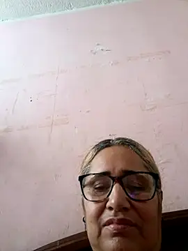  candi online show from 10/19/25, 12:39