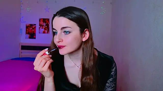 Miss Arwen online show from 12/10/24, 06:11