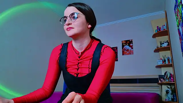 Miss Arwen online show from 02/07/25, 06:56