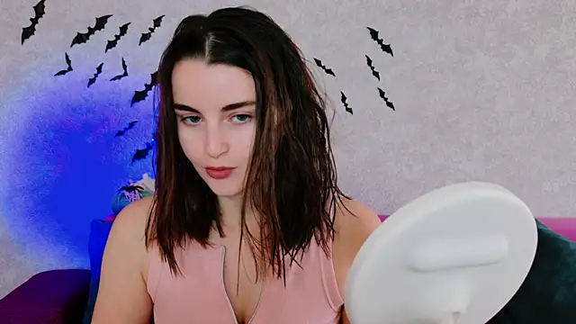 Miss Arwen online show from 10/27/25, 03:32