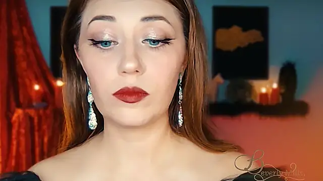 MissBeverlyMills online show from 10/19/25, 09:26