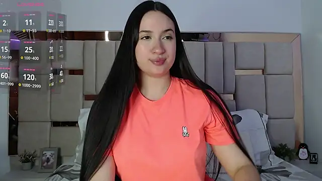 Snapshot of sofiaduque_26 chatting on 03/05/25, 07:49 sofiaduque 26 online show from 03/05/25, 07:49