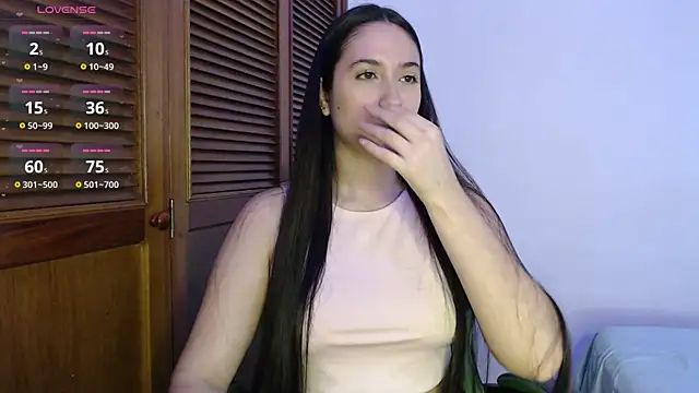 sofiaduque 26 online show from 11/10/25, 08:41