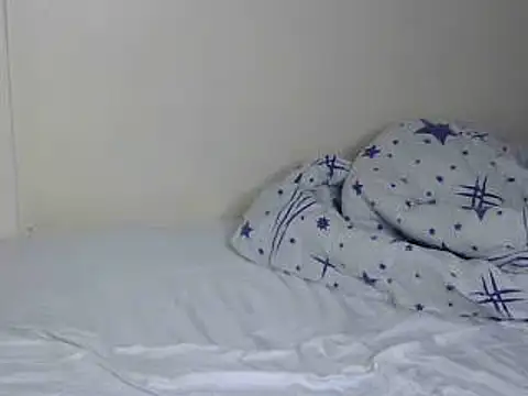 Snapshot of Novah_ chatting on 02/18/25, 03:53 Novah online show from 02/18/25, 03:53