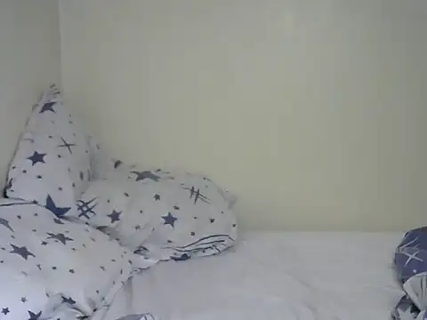 Snapshot of Novah_ chatting on 09/18/25, 01:02 Novah online show from 09/18/25, 01:02