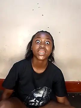 Snapshot of Swit_virgin22 chatting on 10/17/25, 02:30 Swit virgin22 online show from 10/17/25, 02:30