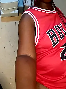 Snapshot of Swit_virgin22 chatting on 11/03/25, 04:19 Swit virgin22 online show from 11/03/25, 04:19