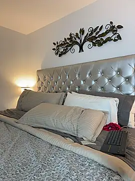 Georgiafox online show from 10/28/25, 04:16