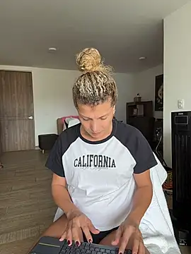 Georgiafox online show from 11/16/25, 02:55