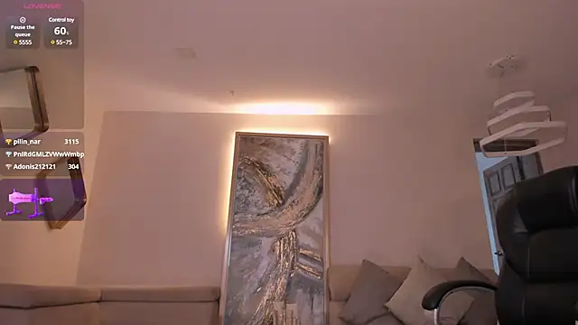 RoxanneHill  online show from 03/11/25, 06:41