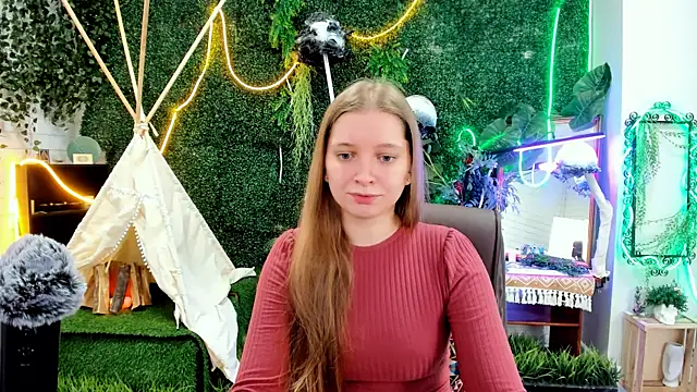 MayaSinabon online show from 10/01/25, 09:15