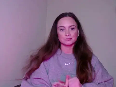 Snapshot of Sophie_Raegan chatting on 12/27/24, 10:34 Sophie Raegan online show from 12/27/24, 10:34