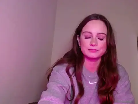 Snapshot of Sophie_Raegan chatting on 01/20/25, 11:13 Sophie Raegan online show from 01/20/25, 11:13