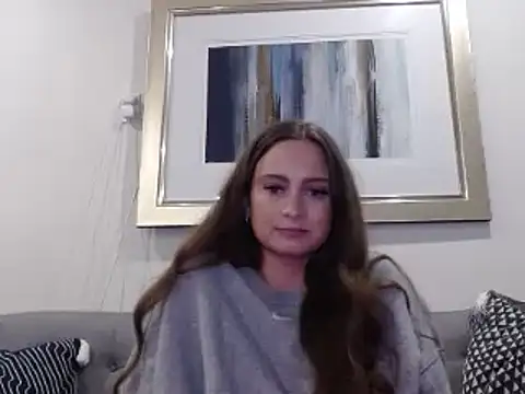 Snapshot of Sophie_Raegan chatting on 02/14/25, 04:58 Sophie Raegan online show from 02/14/25, 04:58