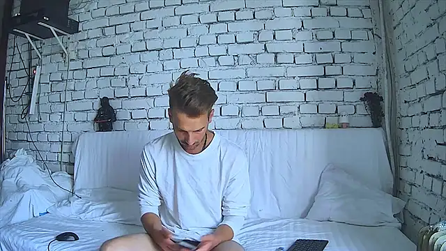 GiorgieUps online show from 11/09/25, 09:51